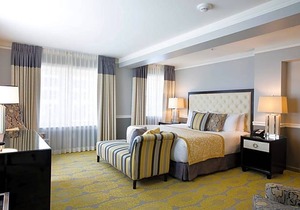 4-Star Hotel ∙ Ambassador Hotel Tulsa, Autograph Collection
