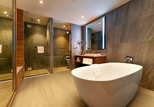 4-Star Hotel ∙ Doubletree By Hilton Perth Waterfront