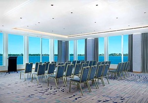 4-Star Hotel ∙ Doubletree By Hilton Perth Waterfront