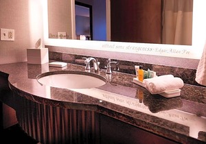 4-Star Hotel ∙ Hilton Baltimore Inner Harbor