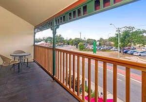 4-Star Hotel ∙ Quality Hotel Bayswater