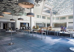 4-Star Hotel ∙ Renaissance Baltimore Harborplace Hotel