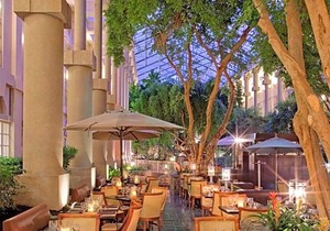 4-Star Hotel ∙ Hyatt Regency Greenwich