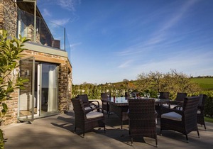 4 The Drive, Hillfield Village, Dartmouth