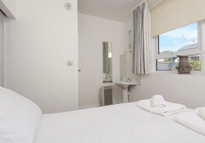 4 Thornlea Mews, HOPE COVE