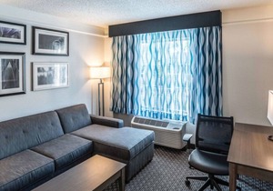 4 x King Bed Deluxe Suite at La Quinta Inn & Suites by Wyndham Phoenix Chandler