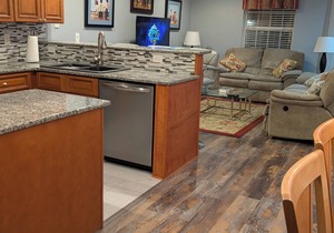 4106 Palms, 1st floor, 3-bedroom, check out the reduced fall pricing