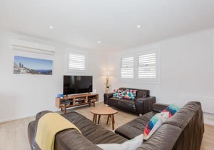46 Banjo Patterson Crescent