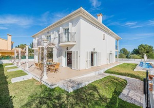 460 m² Villa ∙ 4 bedrooms ∙ 8 guests
