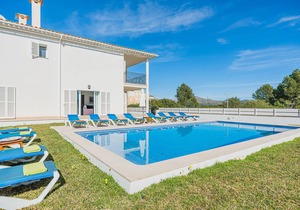 460 m² Villa ∙ 4 bedrooms ∙ 8 guests