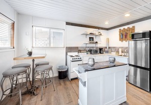 47 m² Boat ∙ 1 bedroom ∙ 3 guests