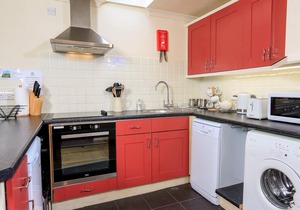 49 CUMBER CLOSE, family friendly, with a garden in Malborough