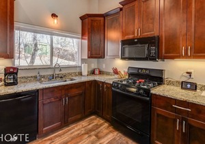 4BR Mtn Dream ❄ Fireplace, Patio