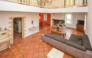 5 bedroom accommodation in St-Pierre-de-Vassols