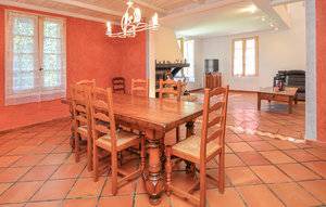 5 bedroom accommodation in St-Pierre-de-Vassols