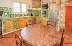 5 bedroom accommodation in St-Pierre-de-Vassols