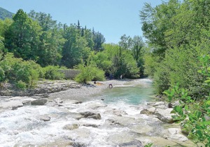 5 bedroom accommodation in St-Pierre-de-Vassols