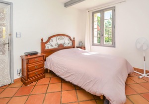 5 bedroom accommodation in St-Pierre-de-Vassols