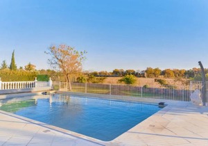 5 bedroom accommodation in Aubignan
