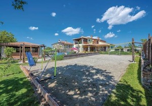 5 bedroom accommodation in Rezanci