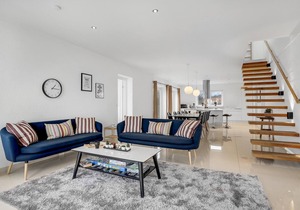 5 bedroom accommodation in Torrig L