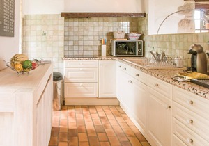 5 bedroom accommodation in Sembas