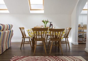 5 Chichester Court