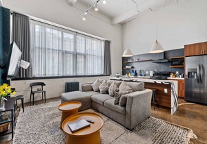 5 min to UPMC Shadyside Oakland East Liberty, sleeps 6 unit 304