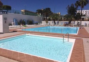 5 min walk from Yumbo 216