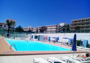 5 min walk from Yumbo! 128