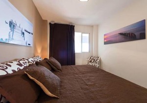 5 min walk from Yumbo! 517