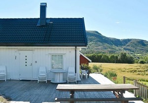 5 person holiday home in Oksvoll