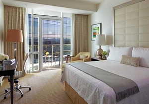 5-Star Hotel ∙ Four Seasons Baltimore