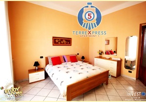 5 Terre Express 1 - Near the Railway station