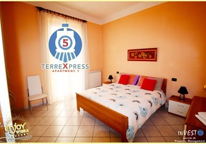 5 Terre Express 1 - Near the Railway station