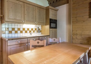 50m from ski slopes, 1st floor, view ski slopes, fitness, swimming pool, sauna, hammam, balcony, tv