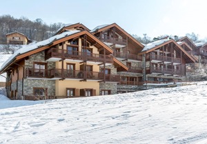 50m from ski slopes, 1st floor, view ski slopes, fitness, swimming pool, sauna, hammam, balcony, tv
