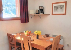 50m from ski slopes, 5th floor, view mountain, balcony, tv, ski locker, 40m², Superdévoluy