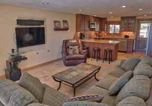 52 Clubhouse Road
