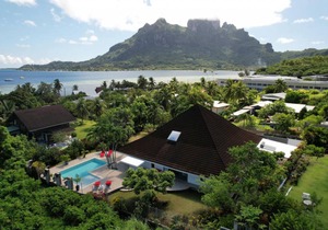 570 m² Villa ∙ 3 bedrooms ∙ 6 guests