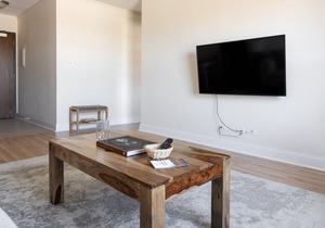 5min to Wrigley, Aragon | Quiet w/ View | Zencity