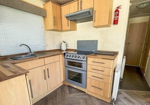 6 berth caravan for hire at Valley Farm Holiday Park in Essex ref 46359V