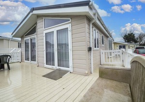 6 berth lodge with WiFi at Broadland Sands in Suffolk ref 20007CV
