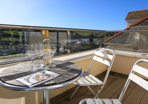6 Chichester Court, HOPE COVE