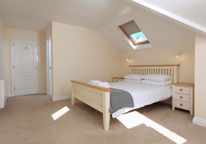 6 Chichester Court, HOPE COVE