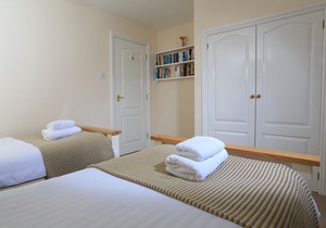 6 Chichester Court, HOPE COVE