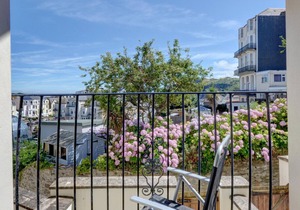 6 Cove View - Three Bedroom Apartment, Sleeps 5