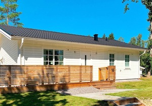 6 person holiday home in FIGEHOLM