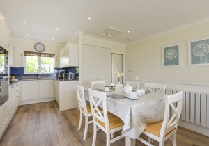 6 TARIFA, family friendly, country holiday cottage in Bigbury-On-Sea