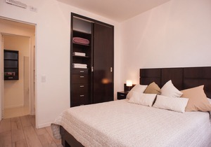 6G - Gorgeous Downtown Apt.